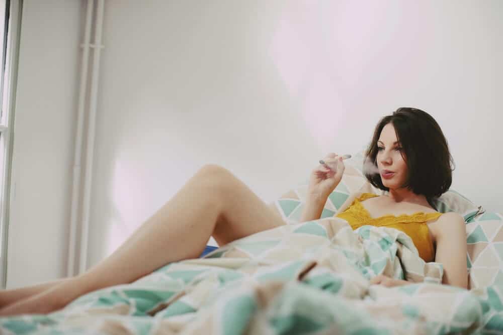 lady-smoking-delta-9